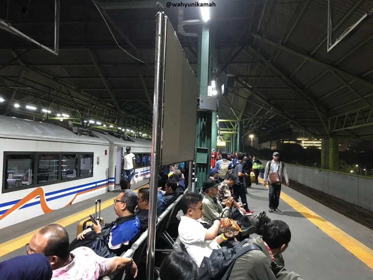 Lupa Diri Ketika Melancong Bareng