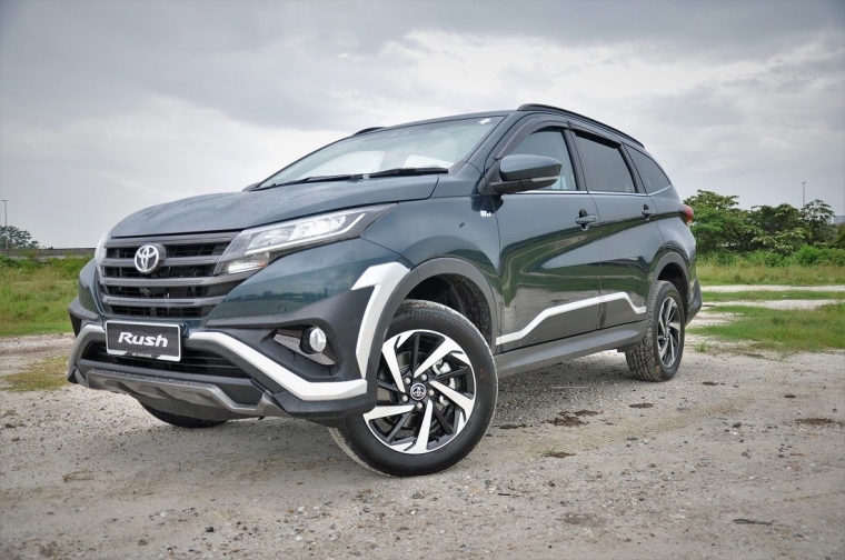Melaju Cepat dengan Toyota Rush Terbaru Halaman 1 Melaju Cepat dengan Toyota Rush Terbaru Halaman 1
