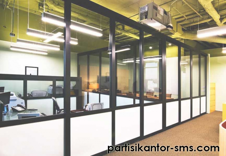 Jenis Partisi Penyekat Ruangan Kantor yang Sesuai Jenis Partisi Penyekat Ruangan Kantor yang Sesuai