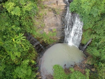 Air Terjun Gerong Denasti Wisata Geopark Sukabumi Yang Air Terjun Gerong Denasti Wisata Geopark Sukabumi Yang