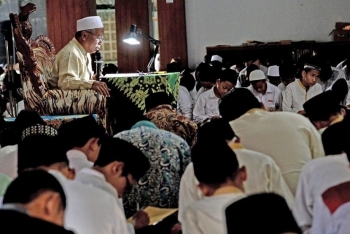 Image result for ngaji pada kyai