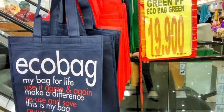 Membawa Eco Bag Saat Berbelanja Selain Ramah Lingkungan, Fashionable Juga