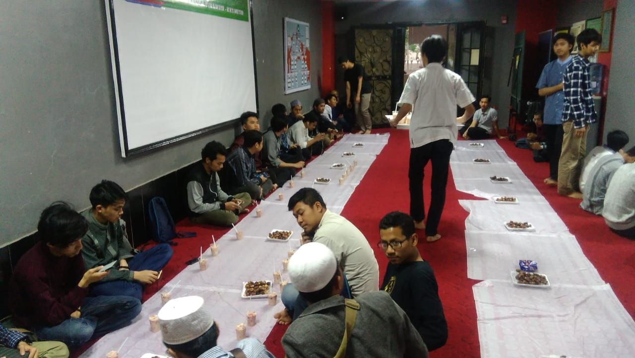 Paket Kombo Ramadan Sambut Mahasiswa Indonesia di Mesir