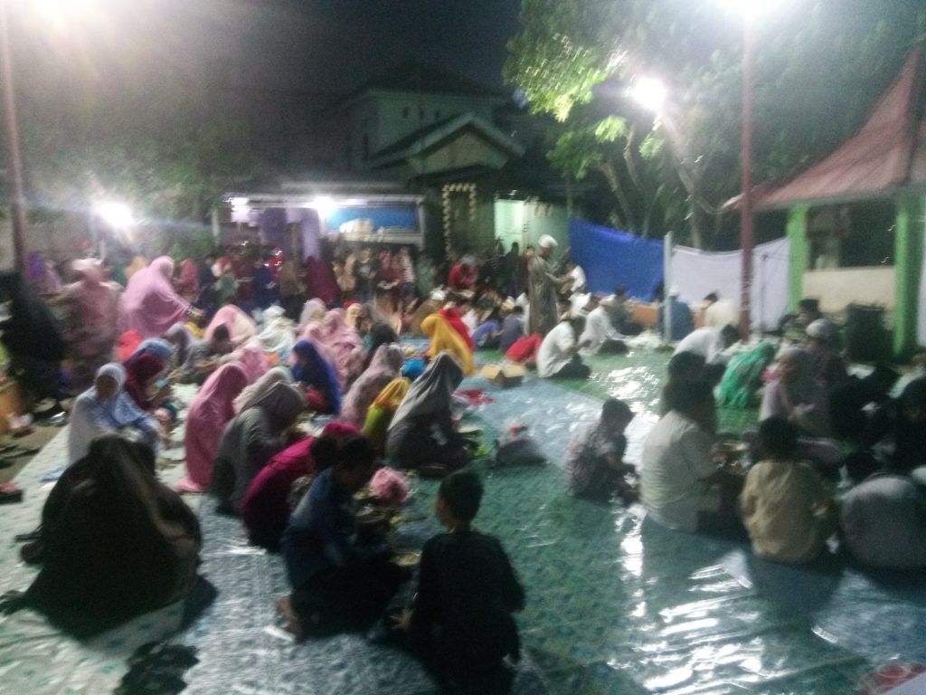 Lapangan Bulutangkis di BPS I Blok G Disulap Menjadi Acara Buka Puasa Bersama, Lubernya Tiada Tara