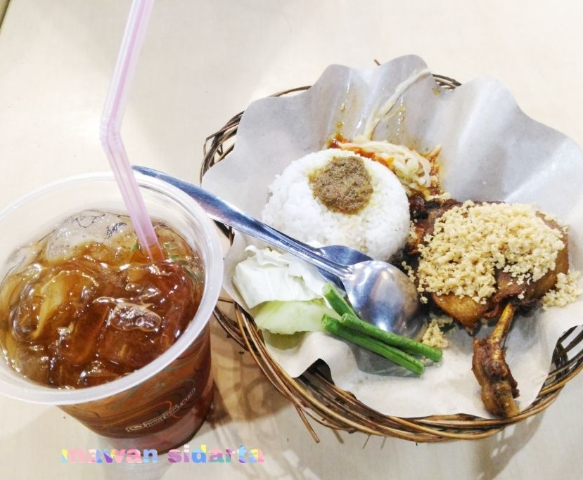 Berburu Takjil Favorit, dari Pukis Ampel hingga Bebek Kremes, Seru!