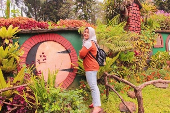 Destinasi Wisata Ala Negeri Dongeng Kunjungi Rumah Hobbit Destinasi Wisata Ala Negeri Dongeng Kunjungi Rumah Hobbit