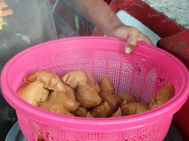 Mesti Antri Lama untuk Dapat Apam Tembem