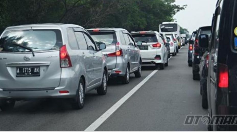 Kecelakaan di Bahu Jalan Tol, Terus Terjadi