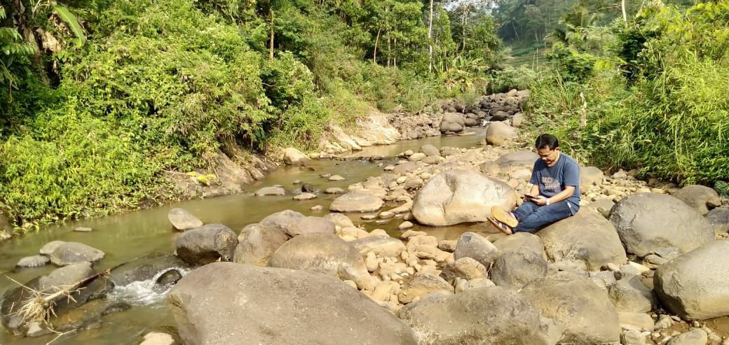 Memungut Kenangan Masa Kecil di Kampung Halaman