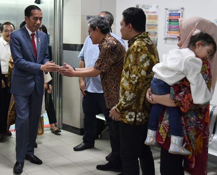 Cepat Sembuh Bu Risma Pak Jokowi Sudah Jenguk Cepat Sembuh Bu Risma Pak Jokowi Sudah Jenguk