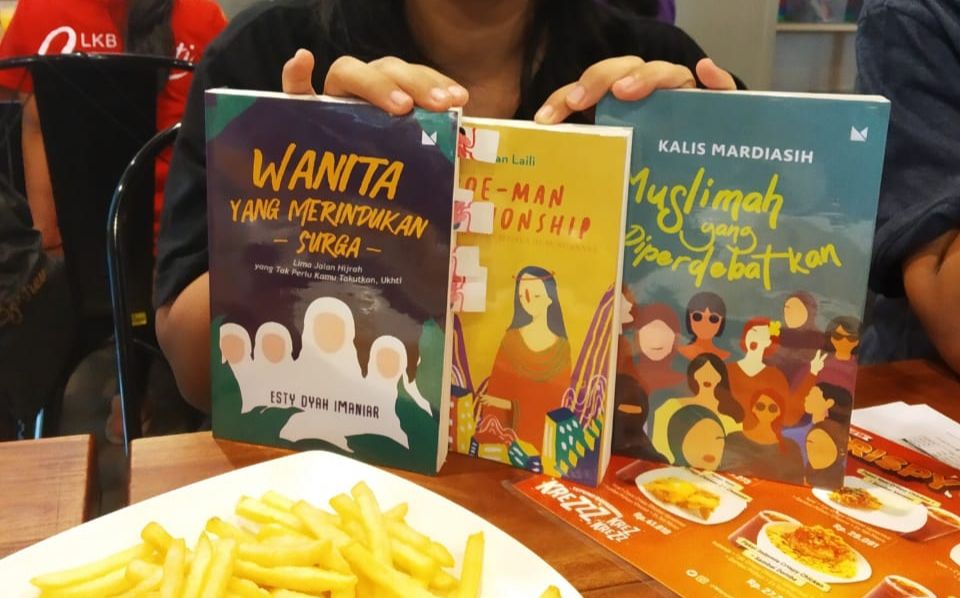 Tiga Buku Tentang Perempuan Untuk Mendukung Perempuan Indonesia Halaman ...