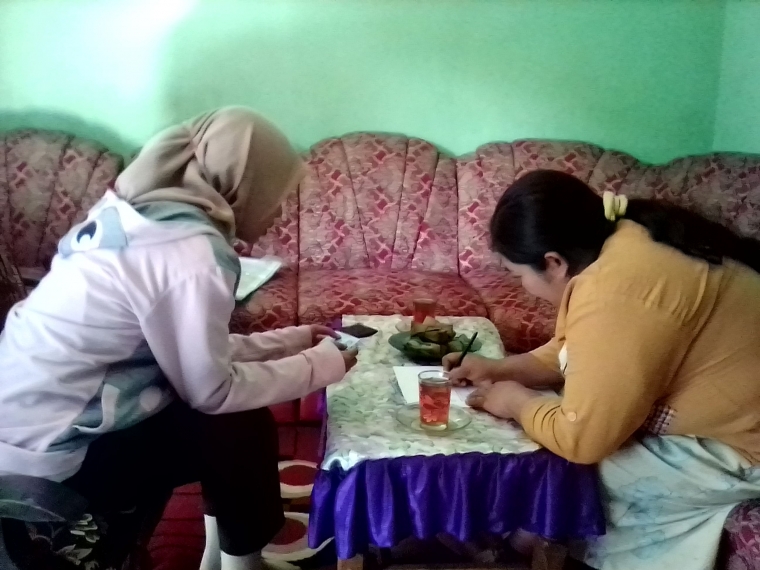 Graduasi Mandiri Sejahtera, Jualan Lontong