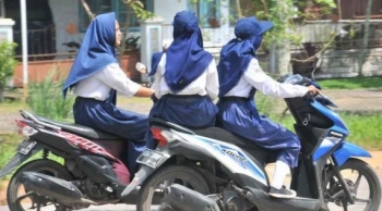 Mengapa Masih Banyak Para Pelajar Yang Melanggar Aturan Lalu Lintas Ini Aturannya