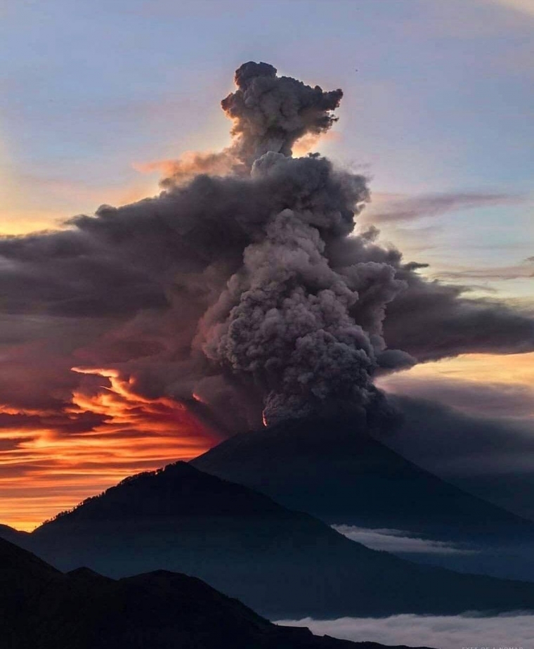 Gunung Memang Harus Meletus Kompasiana