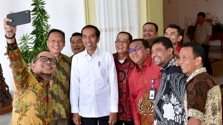 Menagih Janji Presiden Jokowi untuk Merevisi PP 78/2015