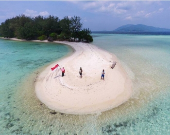 10 Pantai Kepingan Surga Di Jepara Halaman All Kompasiana Com 10 Pantai Kepingan Surga Di Jepara Halaman All Kompasiana Com