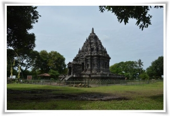 Candi Bubrah Contoh Toleransi Beragama Di Kawasan Candi Candi Bubrah Contoh Toleransi Beragama Di Kawasan Candi