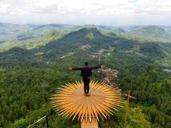 Puncak Khayangan Sigendol Ikon Wisata Hits Di Purworejo Puncak Khayangan Sigendol Ikon Wisata Hits Di Purworejo