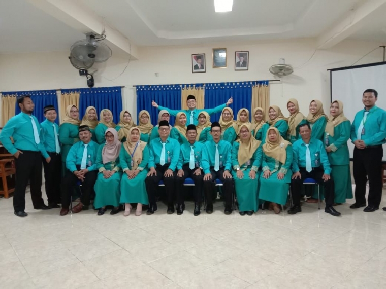 Nilai Rapor dan Karier Siswa