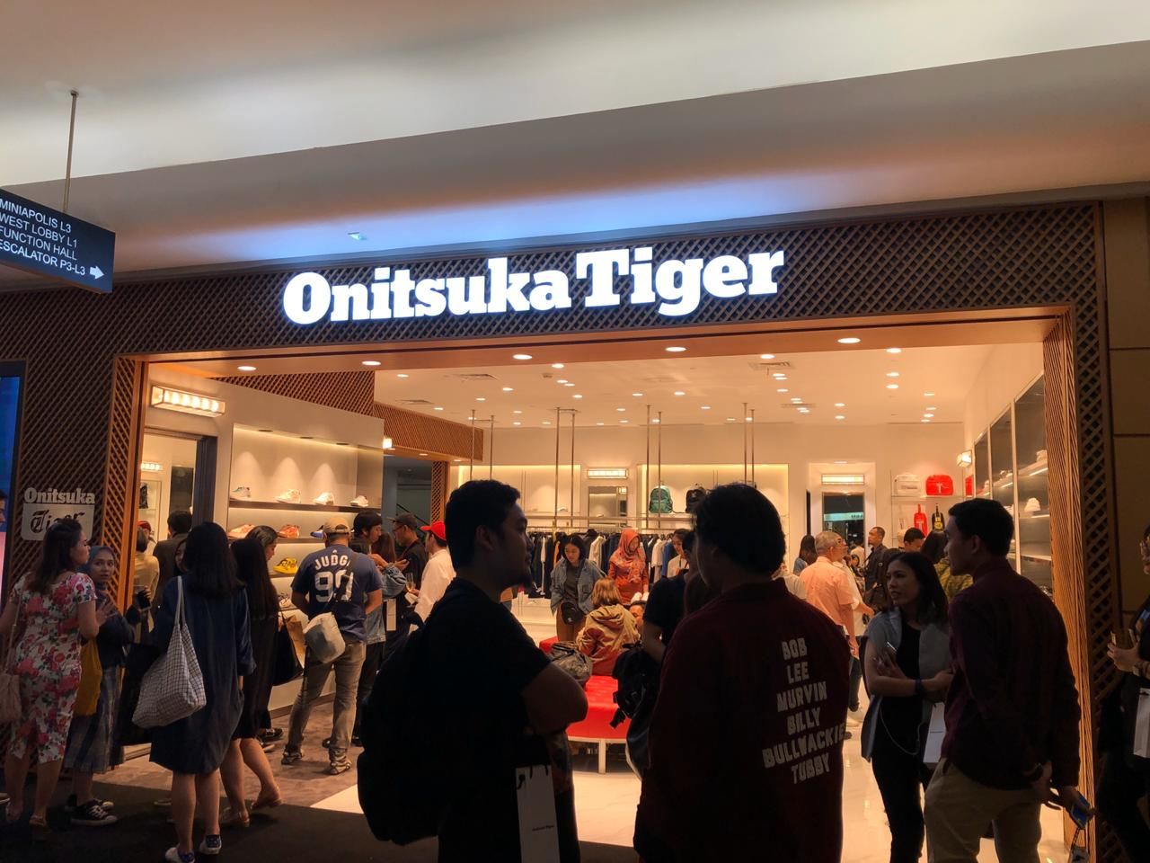 store onitsuka di indonesia
