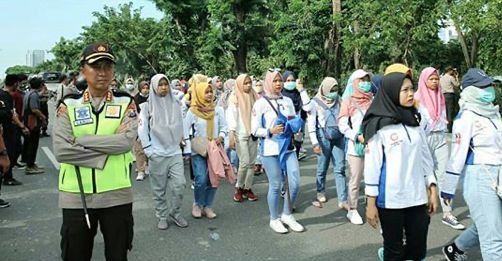 Jurus Jitu Kapolrestabes Surabaya, Massa Demo Tolak Omnibus Law Di Surabaya Kondusif