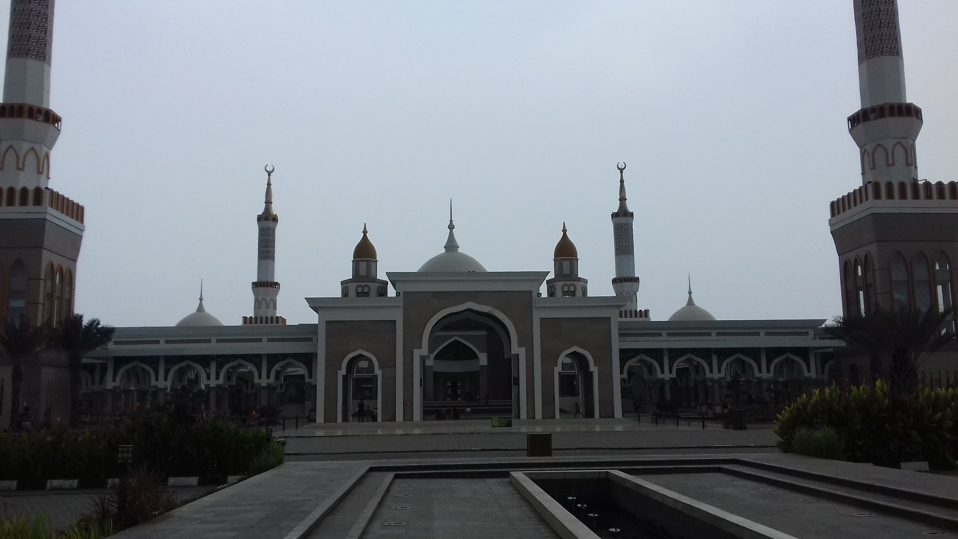 Islamic Center Menjadi Primadona Baru di Indramayu oleh  Islamic Center Menjadi Primadona Baru di Indramayu oleh