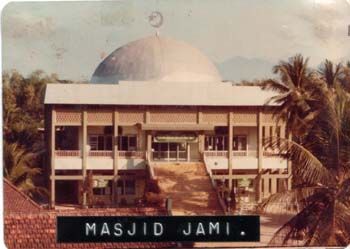 Masjid Jami' Gontor: Masjid Pencetak Kader-kader Pemimpin Umat yang Penuh Kenangan