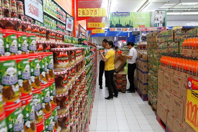 Warga Mulai Borong Sirup dan Biskuit Untuk Lebaran, Khawatir Habis