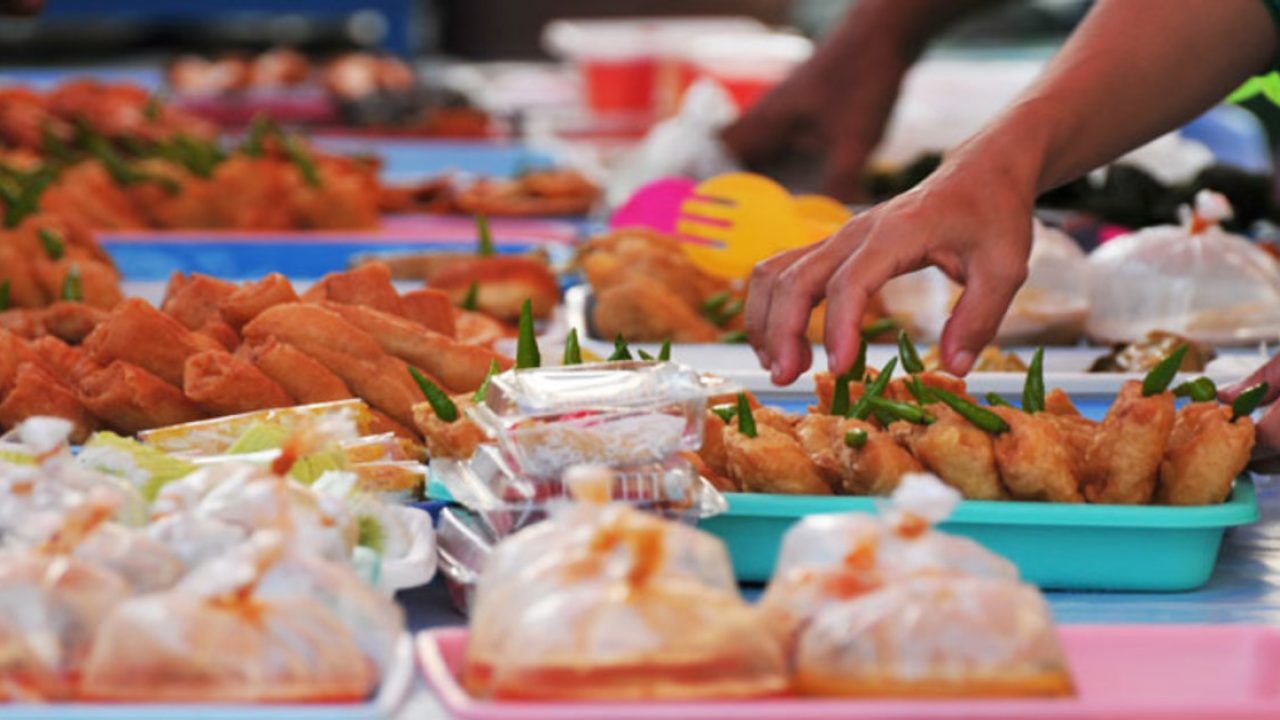 Fenomena Kalap Belanja Makanan Menjelang Berbuka, Indikasi Kurangnya Pemahaman Kita akan Hakikat Puasa