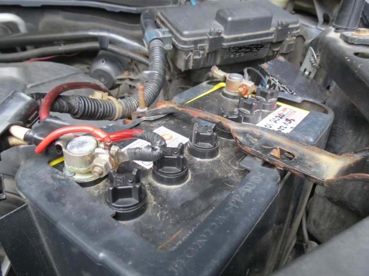 Tips Merawat Accu Aki Agar Tidak Cepat Soak dan Tekor Tips Merawat Accu Aki Agar Tidak Cepat Soak dan Tekor