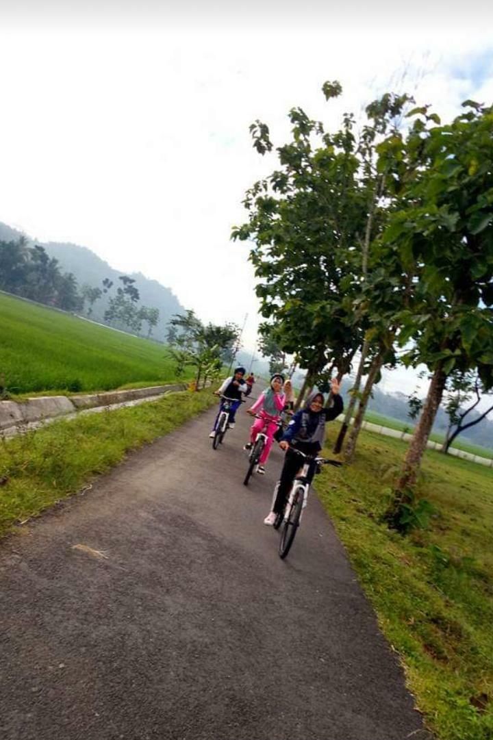 Gowes Sehat Biar Tetap Cantik