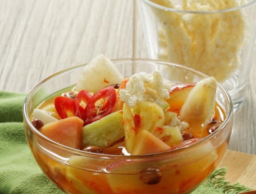 Asinan Buah Tanpa Cuka, Penyegar Berbuka dan Saat Sahur