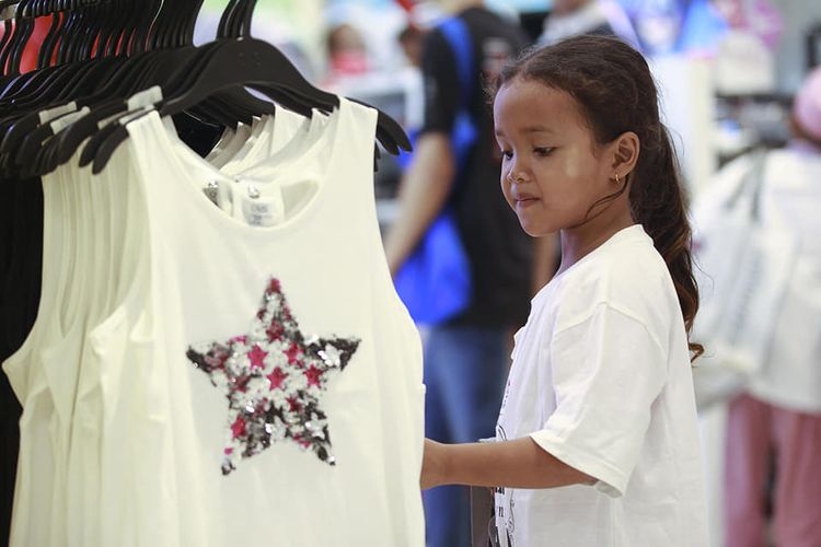  Baju  Lebaran Anak adalah Simbol Harga  Diri dan Kemampuan 