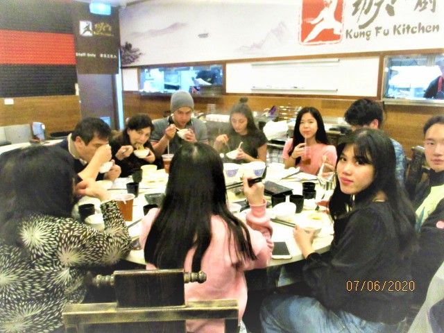 9 Aturan yang Mutlak Harus Dipenuhi Saat Makan di Restoran pada Masa Pelonggaran Lockdown