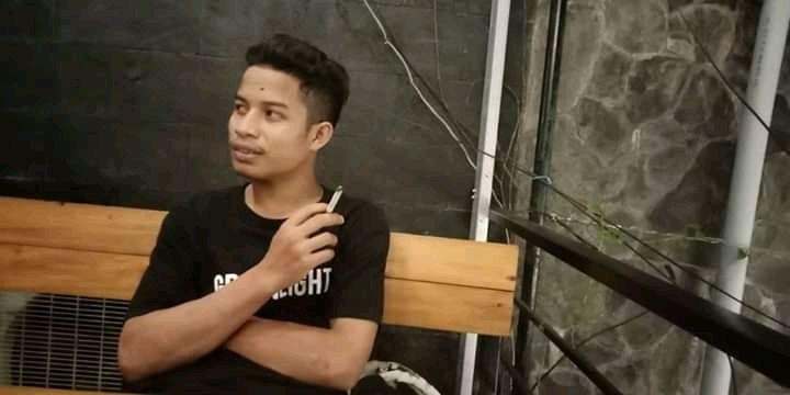 Menemukan Sandal Pacarnya di Depan Kost Sahabatnya Halaman Menemukan Sandal Pacarnya di Depan Kost Sahabatnya Halaman