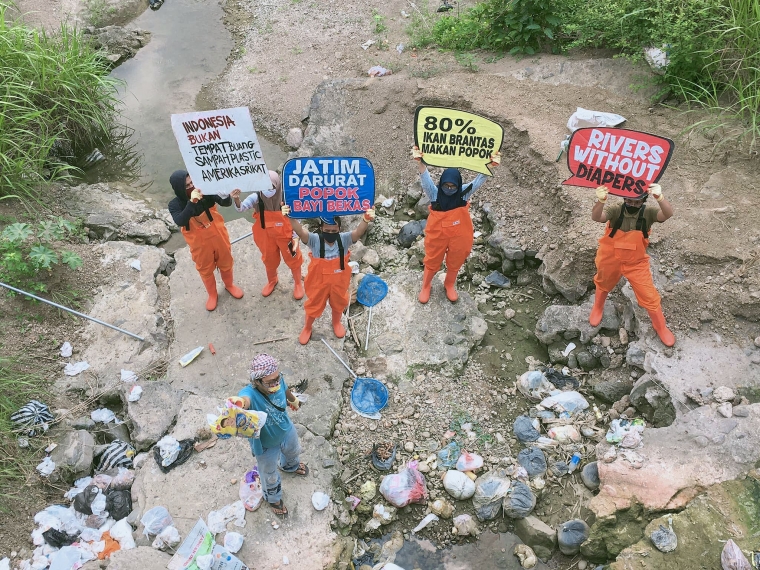 Bebaskan Sungai dari Kontaminasi Mikroplastik
