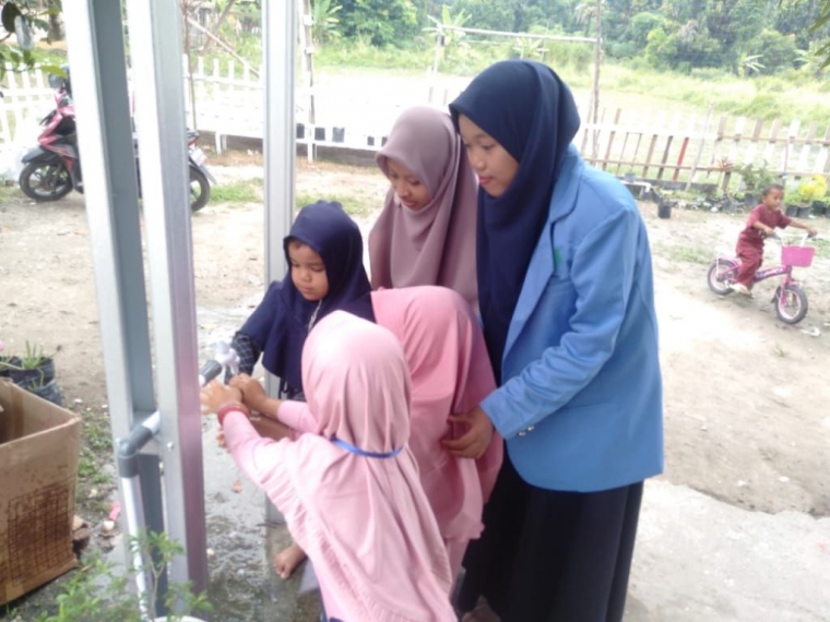 Mahasiswa Kkn Dr Plus Uin Suska Riau Berikan Sosialisasi Pentingnya Menerapkan Phbs Di Masa Covid 19 Kompasiana Com