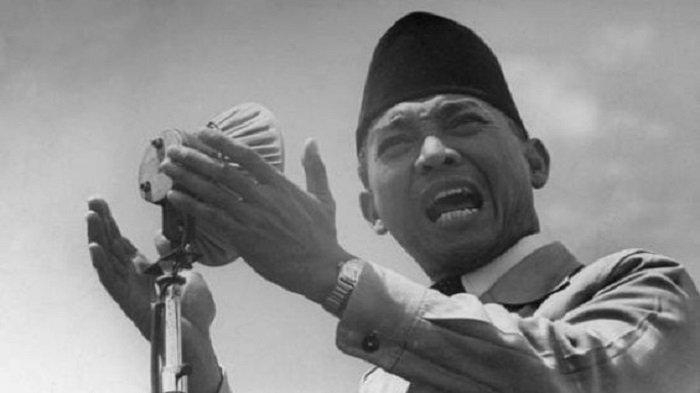 Penyimpangan Terhadap Pancasila Dan UUD 1945 Pada Masa Demokrasi