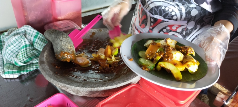 Rujak Buah Menggugah Selera Makan Siang Bagi Penikmat Kuliner Kompasiana Com