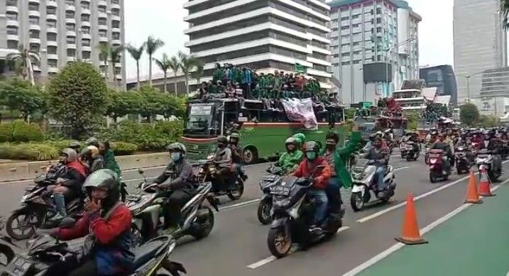 Lebih Dekat Dengan Aksi Mahasiswa Menolak Uu Cipta Kerja Halaman All Kompasiana Com