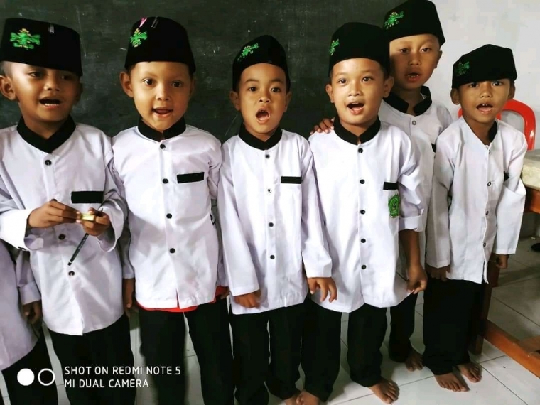 Anak Itu Meniru Apa yang Dilihatnya Halaman 1 Kompasiana com Anak Itu Meniru Apa yang Dilihatnya Halaman 1 Kompasiana com