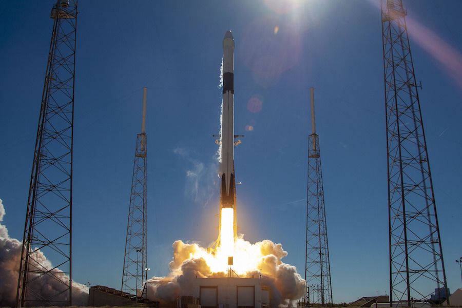 Perjalanan Ketujuh SpaceX Ke Luar Angkasa Sukses Meluncurkan Roket ...