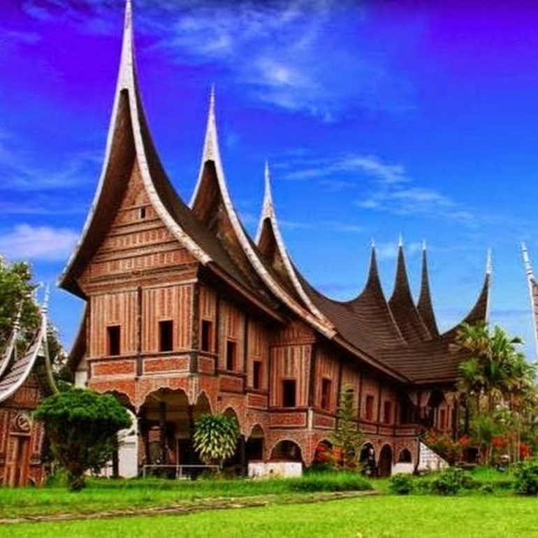 Mengenal Rumah Adat Minangkabau Halaman 1 - Kompasiana.com