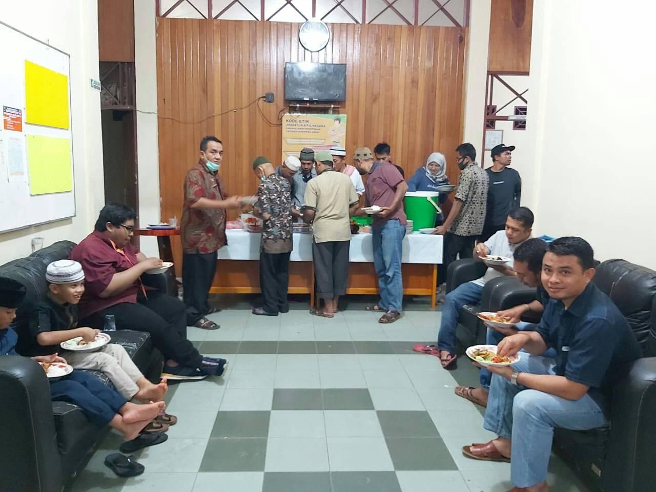 Berbuka di Kantor Ayah, Nostalgia Ramadhan di Masa Kecil