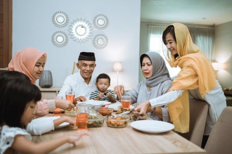 Yuk Manfaatkan Waktu Ramadan di Rumah dengan 8 Aktivitas Ini!