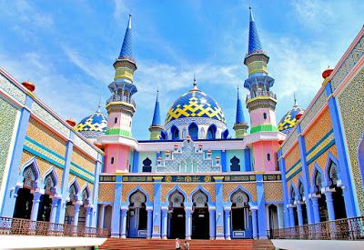 Masjid Favorit yang Memancarkan Keindahan 1001 Malam