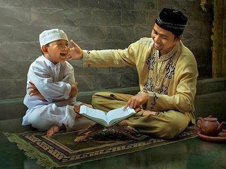 Agar Anak Selamat Dunia Akherat, Ajarkan Ilmu Syariat