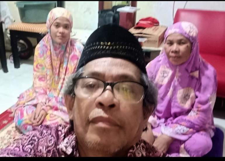 Pendidikan Moral  Agama  untuk Anak  Usia  Dini  Halaman 1  Pendidikan Moral  Agama  untuk Anak  Usia  Dini  Halaman 1