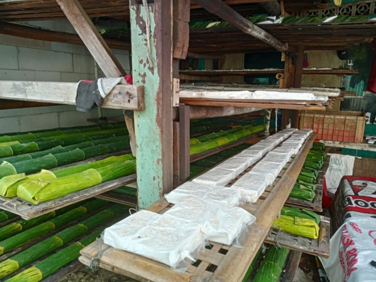 Jatuh Bangun Usaha Pabrik Tempe di Masa Pandemi Halaman 1 Jatuh Bangun Usaha Pabrik Tempe di Masa Pandemi Halaman 1