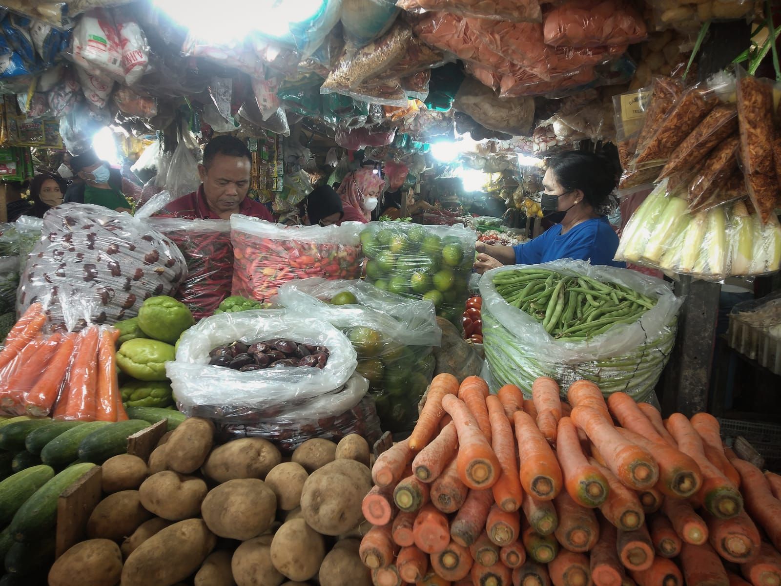 Dampak PPKM Pada Pedagang Sayur Dan Buah Di Pasar Tradisional Pondok ...